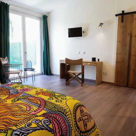 Iter Greenhouse Pensión 4*