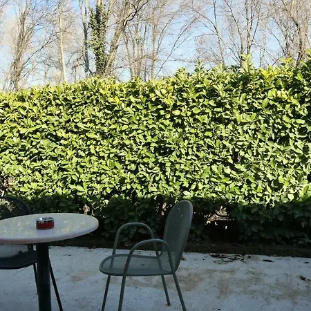 Iter Greenhouse ゲストハウス 4*